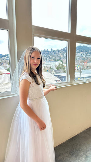 One-Layer Communion Veil with Ribbon Aster