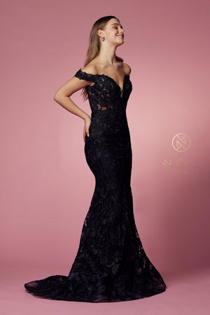 Vestido hasta el suelo con apliques florales y hombros descubiertos de Nox Anabel C439